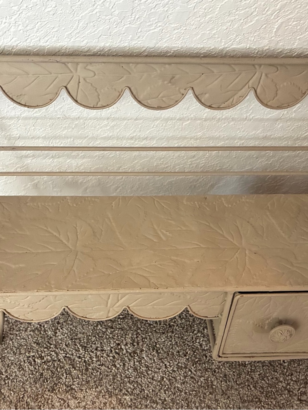 Neutral Beige Scalloped Leaf-Embossed Wall Shelf - Home Wall Decor